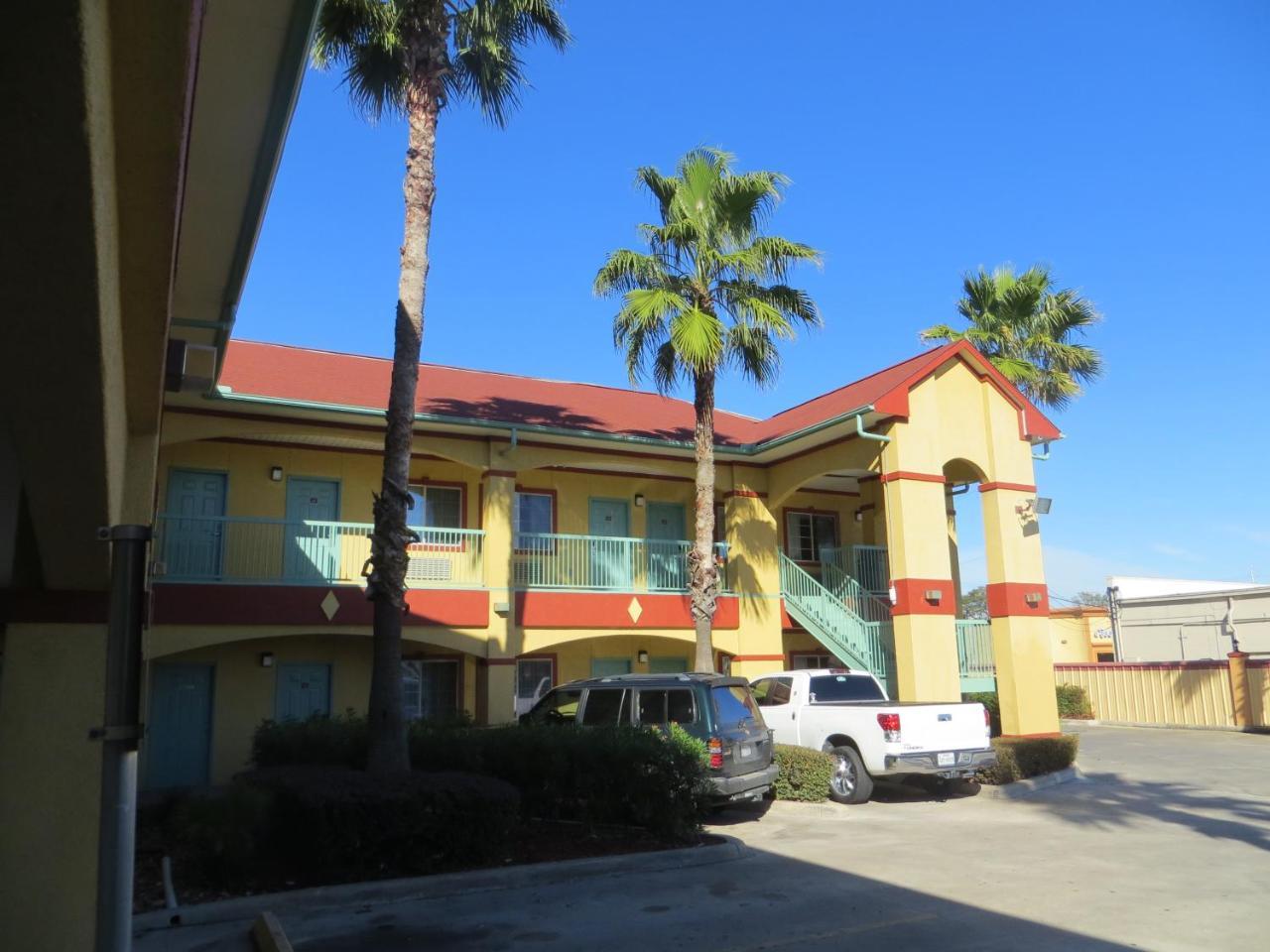 Palace Inn Houston Exterior photo